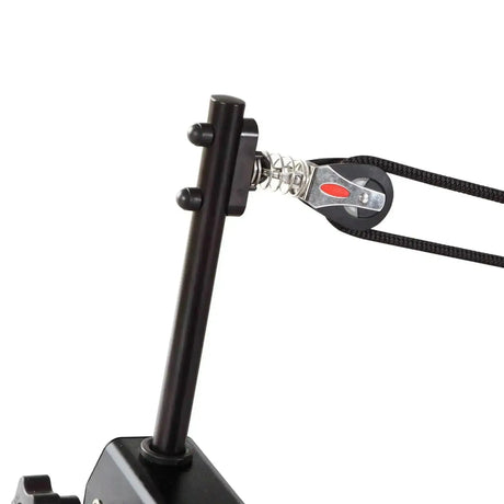 Elina Pilates Domo Reformer aus Aluminium, Detail der Seilrolle am Pfosten mit Seilführung