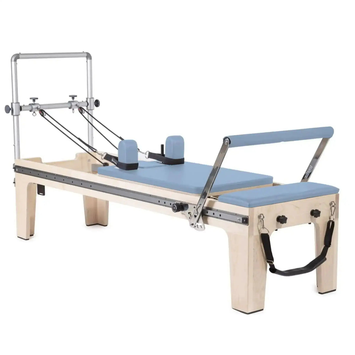 Elina Pilates Master Instructor Physio Reformer aus Ahornholz mit Polstern in Ozeanblau, Seitenansicht