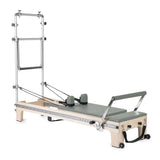 Elina Pilates Master Instructor Reformer mit Tower aus Ahornholz mit Polstern in Eukalyptus, Seitenansicht