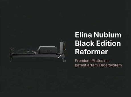 Elina Pilates Nubium Black Edition Reformer aus schwarzem Aluminium vor dunklem Hintergrund mit Produktname