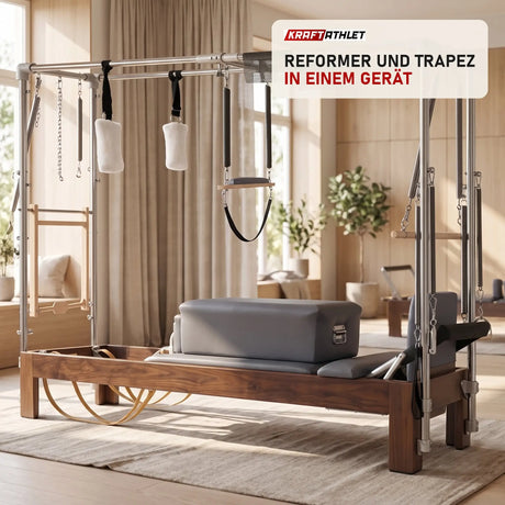 Elina Pilates Reformer Cadillac Klassisch Dunkles Holz in einem hellen Pilates-Studio mit Holz und Leinen