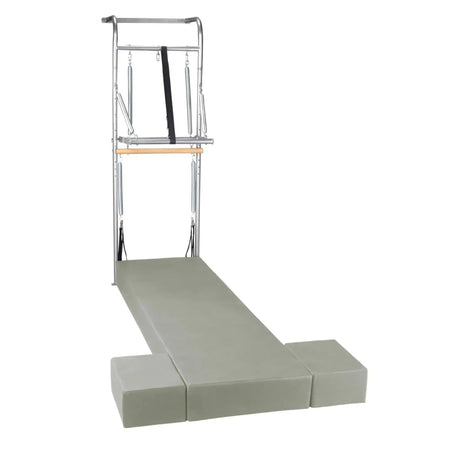 Elina Pilates Wall Unit – Polster in Iceberg (helles Graugrün) mit Turm aus Metall