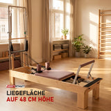 Elina Pilates Wooden Reformer Fisio mit Tower in einem hellen Pilates-Studio mit Holz und Leinen