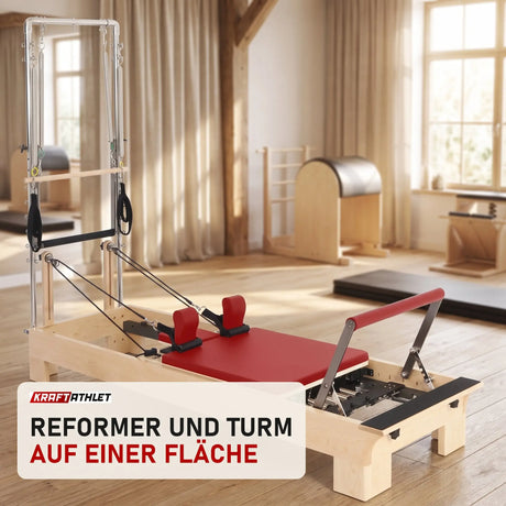 Elina Pilates Wooden Reformer mit Tower aus Rock-Ahorn in einem hellen Pilates-Studio mit Holz und Leinen