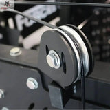 Force USA Aluminium-Rollen G12 Upgrade, eingebaute Rolle mit Stahlseil am schwarzen Rahmen im Detail
