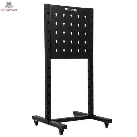 Force USA Base Storage Rack in Schrägansicht mit Lochplatte und Standfuß auf Rollen
