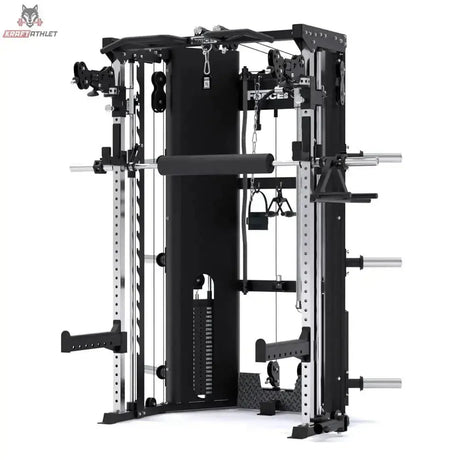 Force USA C10 All-In-One Trainer in Schwarz, Frontansicht mit Gewichtsturm und Griffen