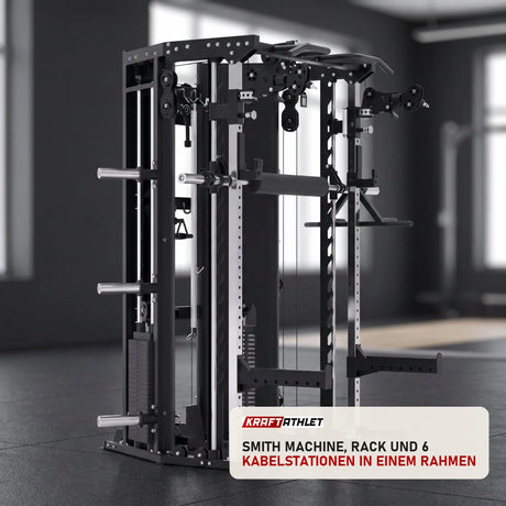 Force USA C10 All-In-One Trainer in einem fertig eingerichteten Studio mit dunklen Wänden und Gummiboden