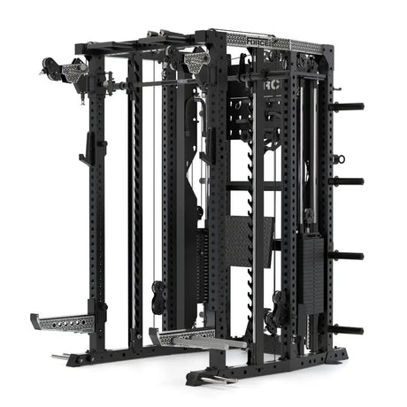 Force USA C20 All-In-One Trainer – Schrägansicht von rechts hinten
