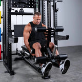 Force USA C20 All-In-One Trainer – Mann an der Beinstrecker-Station