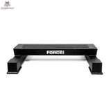Force USA Calf Block in Frontansicht, schwarze Plattform mit zwei Standfüßen auf weißem Hintergrund