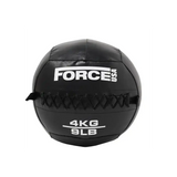 Force USA Elite Wall Ball, Frontansicht des schwarzen Balls mit Logo und Nähten