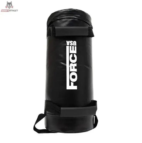 Force USA Endurance Core Bag 10 kg Sandbag aufrecht stehend, Frontansicht mit senkrechtem Logo