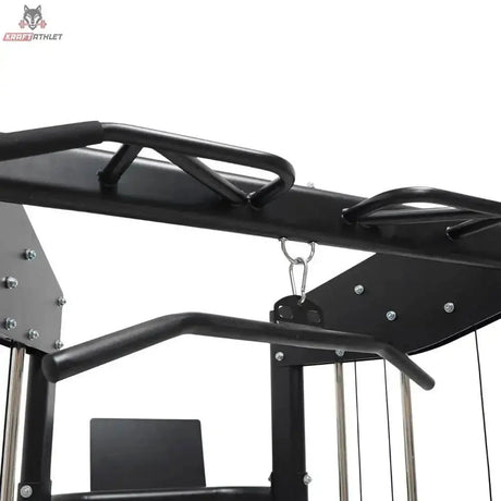 Force USA Functional Trainer Doppel-Kabelzug, Detail der Klimmzuggriffe und Umlenkrolle oben