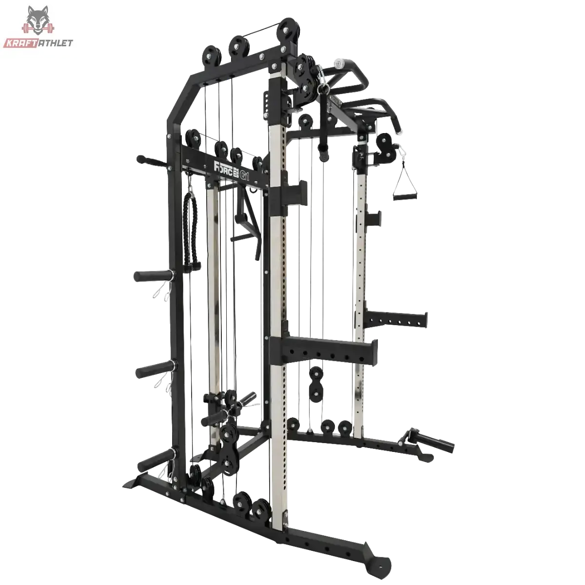 Force USA G1 V2 All-In-One Trainer in Schrägansicht von vorn links vor schwarzem Hintergrund