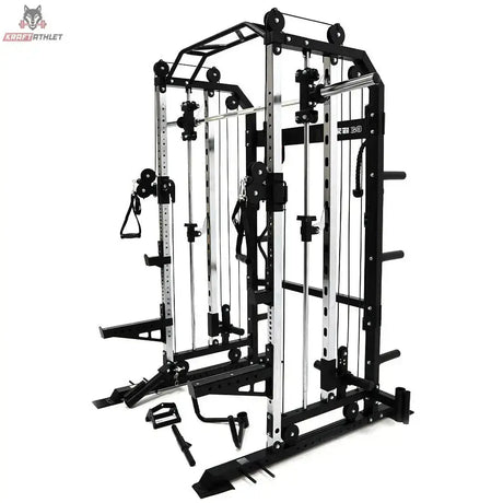 Force USA G3 All-In-One Trainer in Schrägansicht von hinten mit Seilzügen