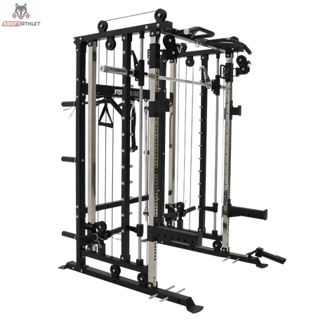Force USA G3 V2 All-In-One Trainer – Schrägansicht von hinten mit Seilzugtürmen und Ablagen