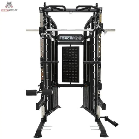 Force USA G6 All-In-One Trainer in Schwarz, Frontansicht mit Langhantelstange und Gewichtsturm