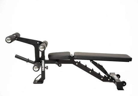 Force USA MyBench V2 FID-Bank mit flacher Rückenlehne und Beincurl-Aufsatz