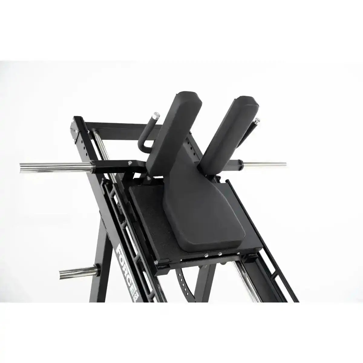 Force USA Ultimate V2 Leg Press & Hack Squat: Detail von Schulterpolstern und Rückenpolster