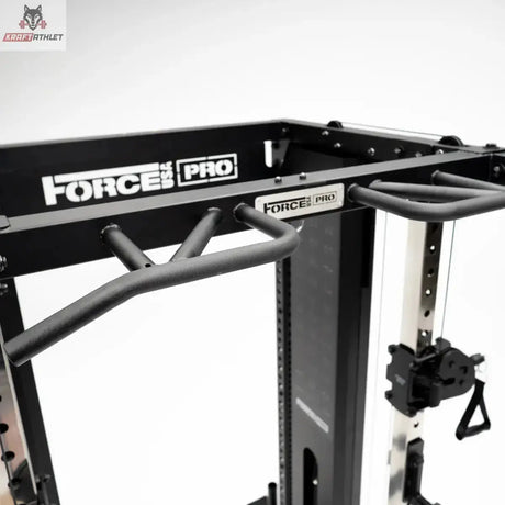 Force USA X15 Pro Multi Trainer, Detail der Klimmzugstange mit Logo