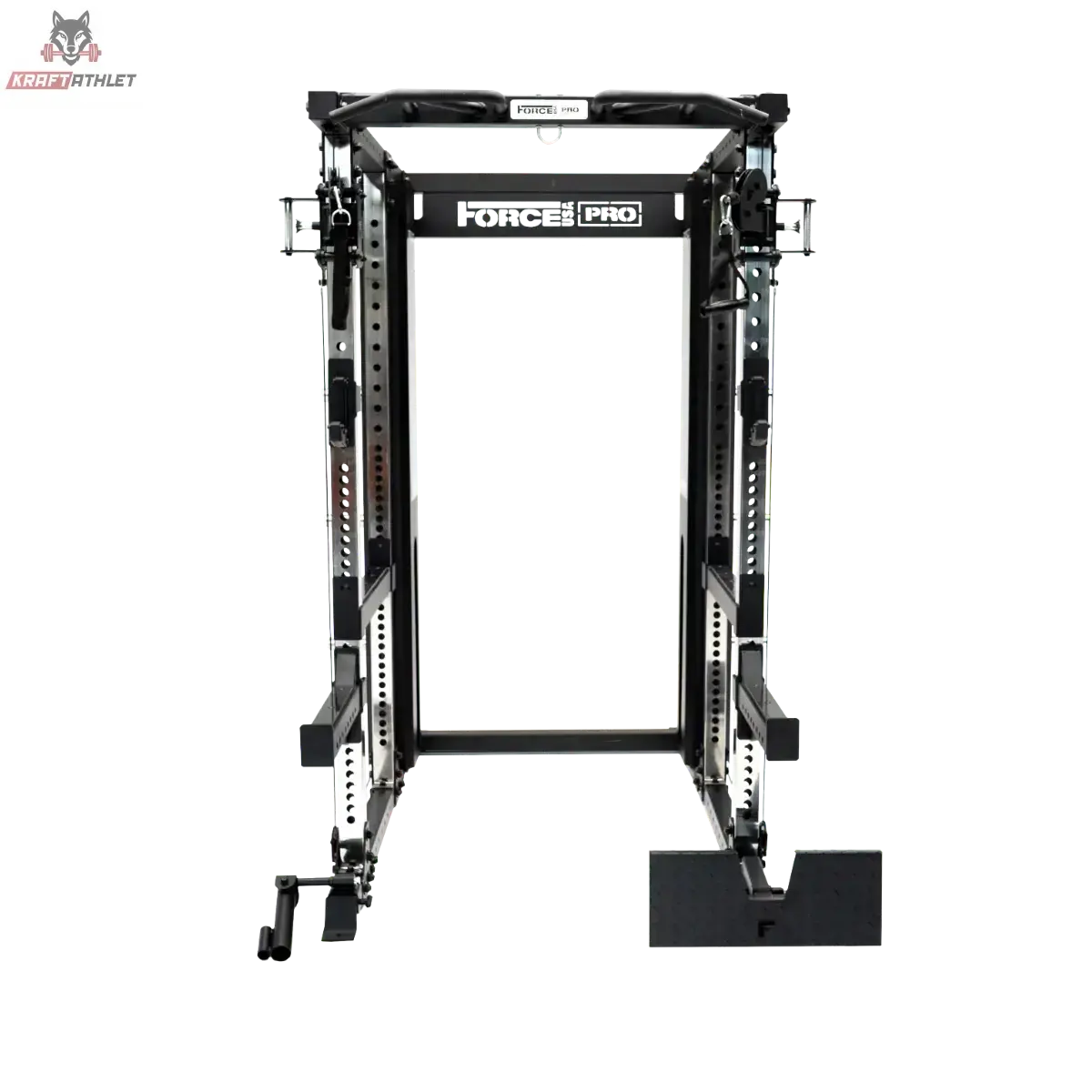 Force USA X20 Pro Multi Trainer in Schwarz, Frontansicht mit Rahmen, Klimmzugstange und Plattform
