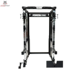 Force USA X20 Pro Multi Trainer in Schwarz, Frontansicht mit Rahmen, Klimmzugstange und Plattform