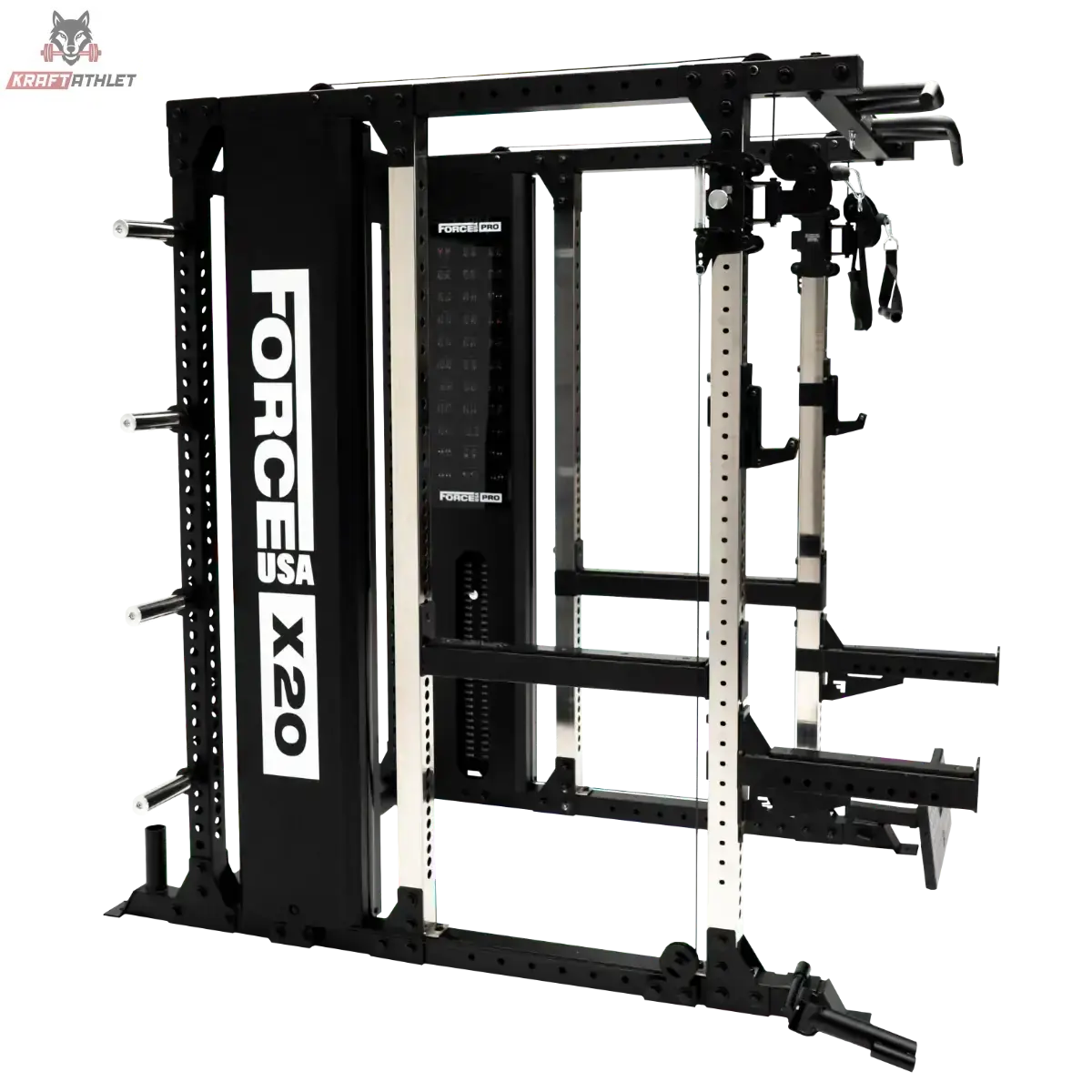 Force USA X20 Pro Multi Trainer in Schwarz, Schrägansicht von hinten mit Gewichtsturm und Seitenverkleidung