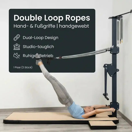 Hegren Double Loop Ropes, Infografik mit Produktmerkmalen, Training am Reformer im Hintergrund