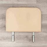 Hegren Jumpboard TALMA in Beige mit Halterungen auf Holzboden, Draufsicht