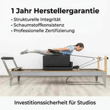 Hegren Pilates Box Modern auf dem Reformer, Frau in Bauchlage, Übersicht zur Verarbeitung