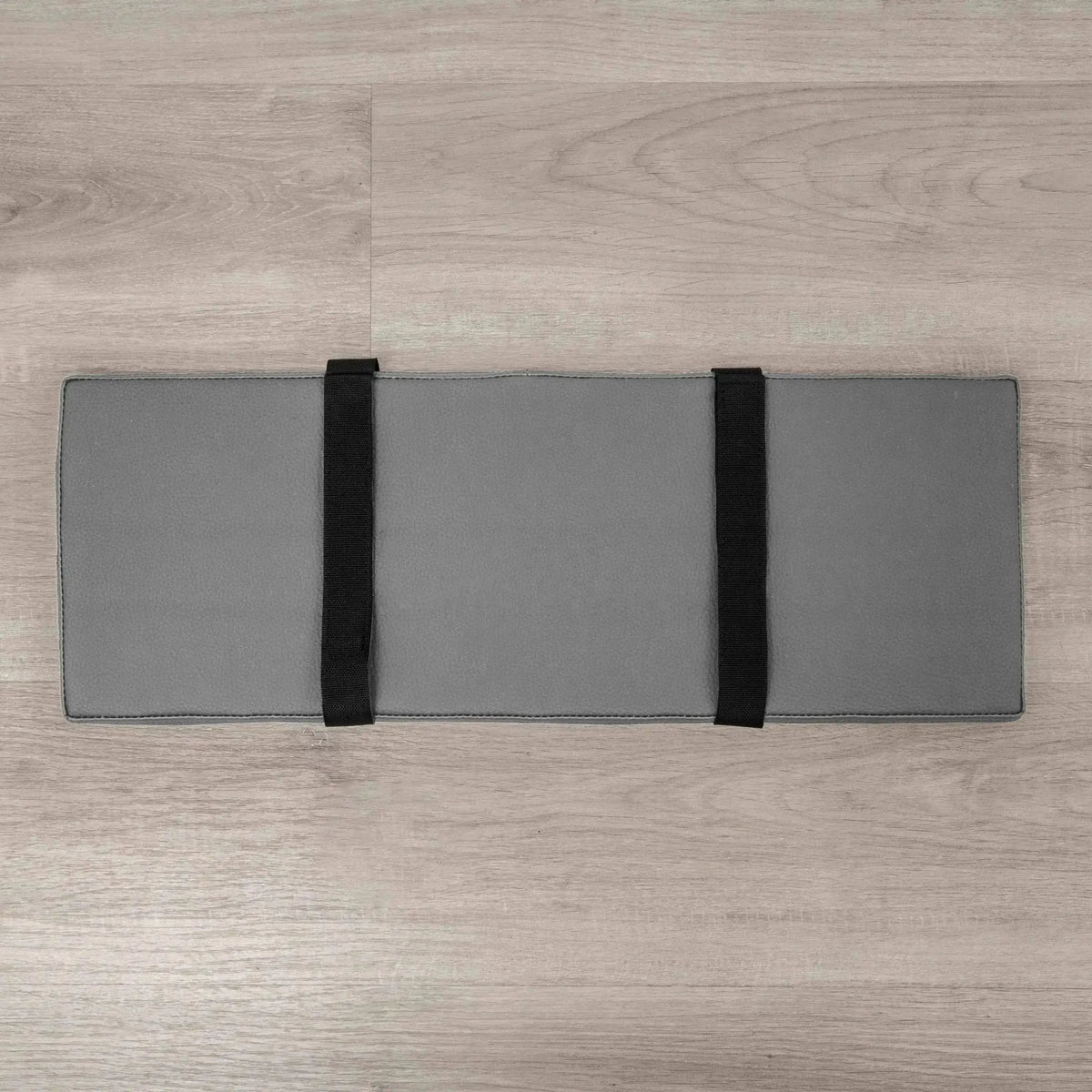 Hegren Platform Pad LEGATO Reformer-Auflage in Grau M40 mit schwarzen Gurten, Draufsicht