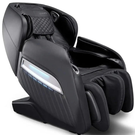NAIPO Model P A350 Massagesessel in Schwarz freigestellt, Schrägansicht