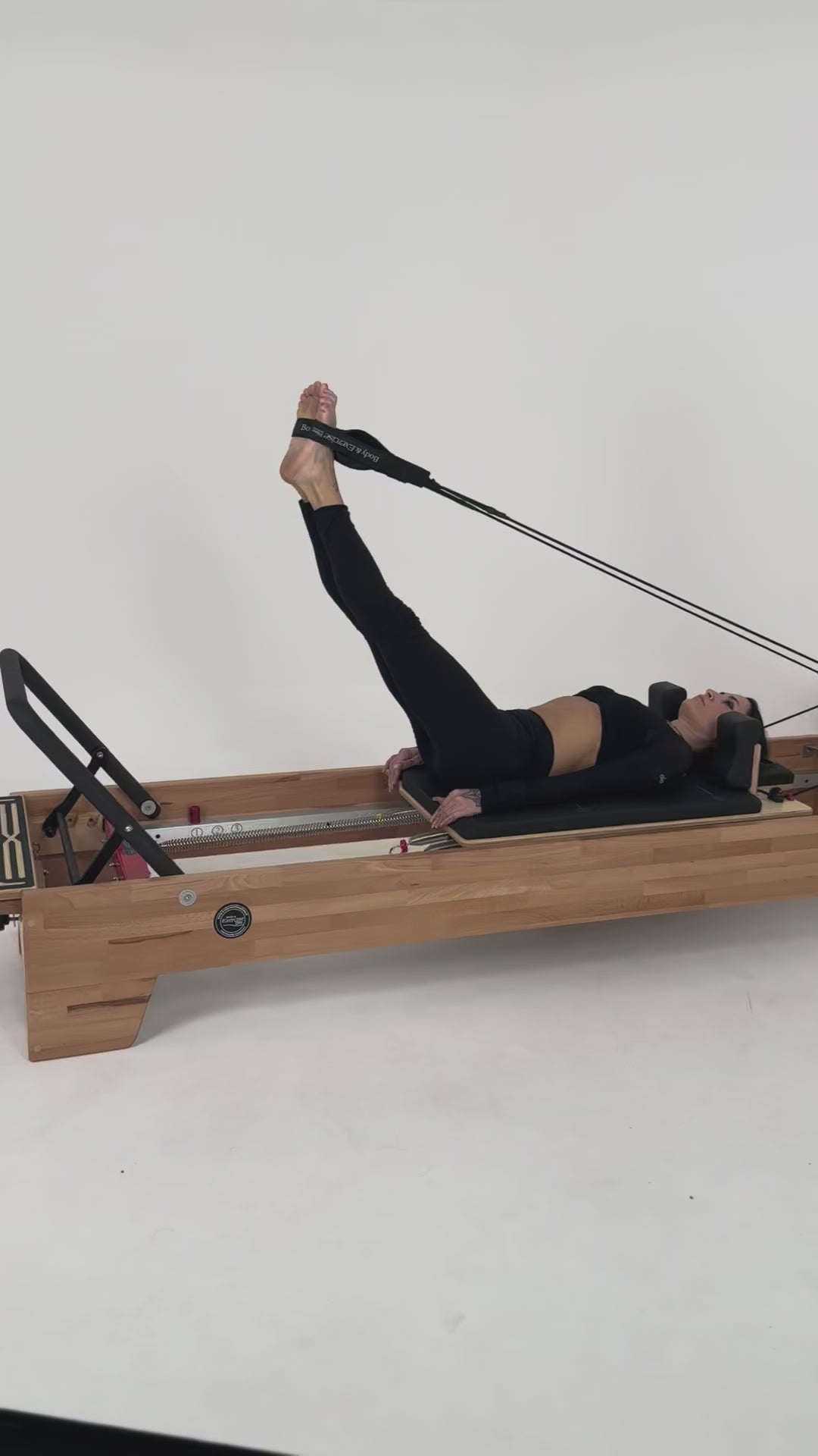 Body & Exercise Reformer Studio P001 – Premium Pilates Studio Reformer (Made in Italy, Tower Compatible)