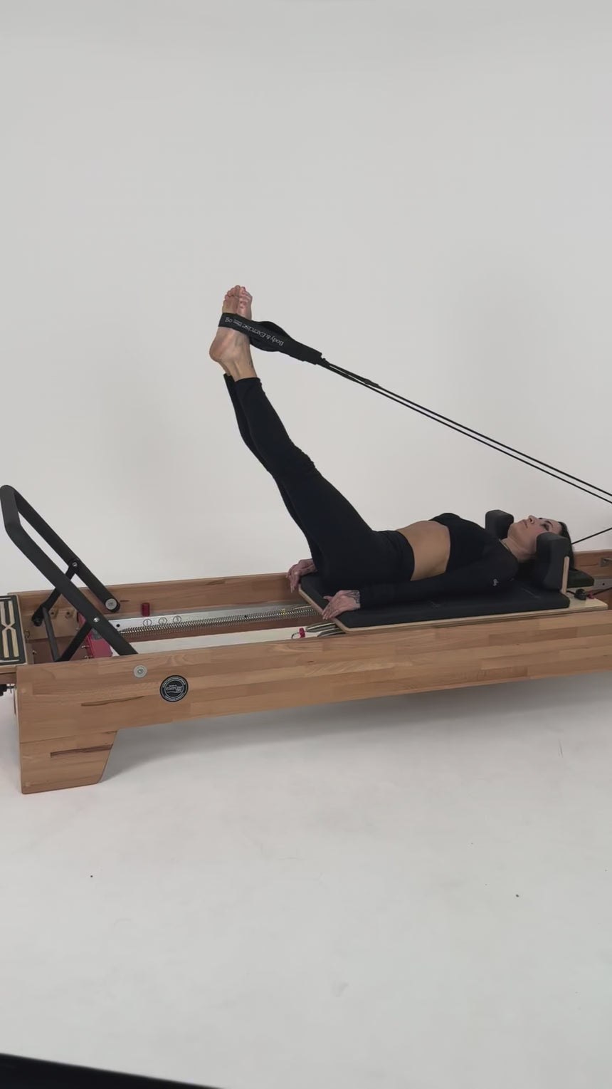 Professioneller Pilates Reformer Studio – Body & Exercise Studio Reformer (Italienische Fertigung, Anpassbar, Tower-kompatibel)