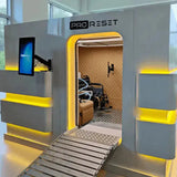 ProReset Matrix Hyperbarkammer mit gelber LED-Beleuchtung, offene Tür und Rollstuhlrampe