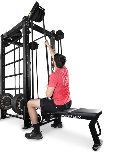 Ropeflex RX2100 Endlosseil-Trainer für Wand und Rack – Training sitzend auf der Bank mit Zug nach oben