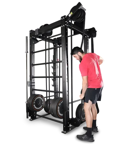 Ropeflex RX2100 Endlosseil-Trainer für Wand und Rack – Stehendes Rudern am unteren Seilausgang, Ansicht von hinten