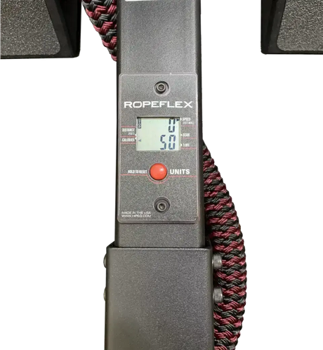 Ropeflex RX2200 Horizontal-Seiltrainer: Detail der Konsole mit Anzeige und Seil