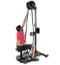 Ropeflex RX2500 Vertikal-Seiltrainer, Mann trainiert sitzend mit Zug über Kopf