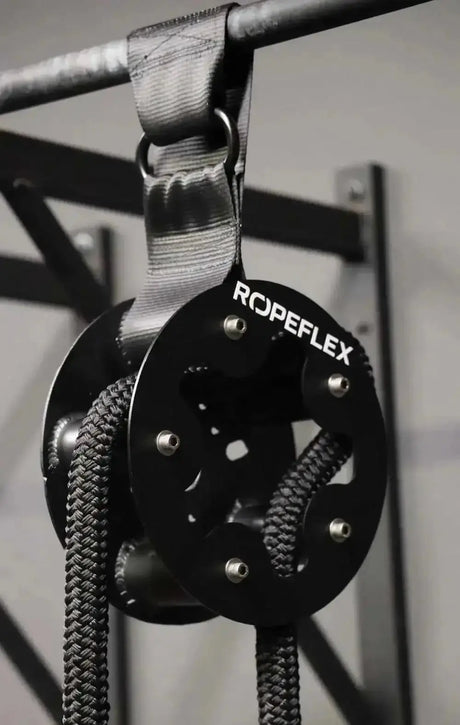 Ropeflex RX505 Endlosseil-Trommel, Nahansicht der aufgehängten Trommel mit Logo