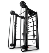 Ropeflex RX8200 Endlosseil-Rig, Rückansicht mit Klimmzugleiter