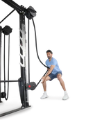 Ropeflex RX8200 Endlosseil-Rig, Person beim Seilzug in der Hocke