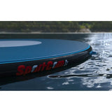 SportCom Aqua-Ringmatte für Kampfsport: Detail der Kante mit Logo auf dem Wasser