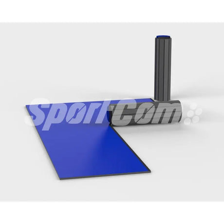SportCom Flexi-Roll Ringermatte von Dollamur, Variante 4 cm: ausgerollte blaue Matte mit Rolle, freigestellt