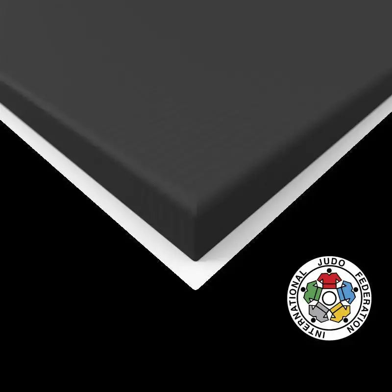 SportCom Judo-Tatami Reisstroh 2 × 1 m, 5 cm, glatte Unterseite, Detail der schwarzen Kante mit weißer Unterseite