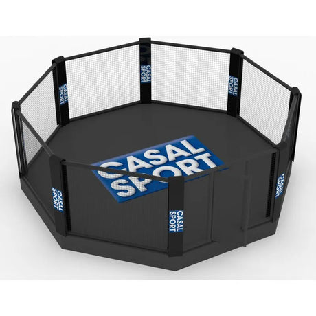 SportCom MMA-Käfig-Individualisierung: Visualisierung eines achteckigen Käfigs mit blauem Bodenlogo