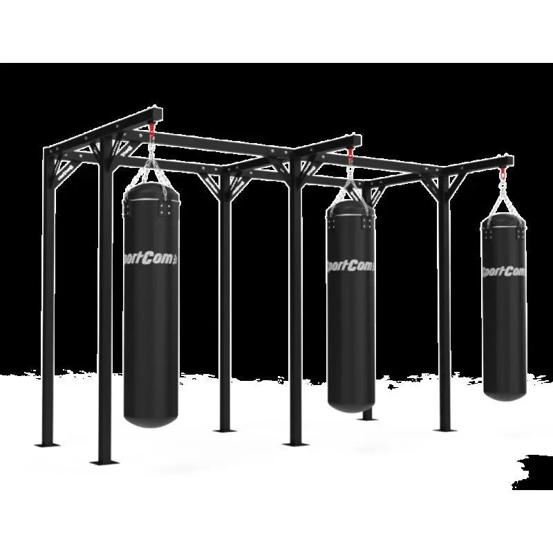 SportCom Proboxe Wandstation für Sandsäcke, Render mit drei Sandsäcken vor schwarzem Hintergrund