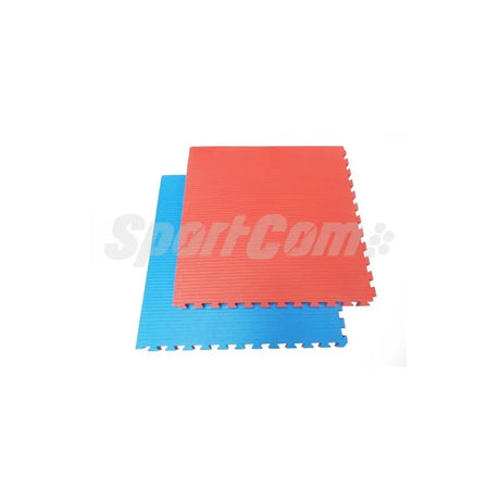 SportCom Puzzlematten 2 cm in Rot/Blau, zwei Matten versetzt mit roter und blauer Oberfläche