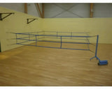 SportCom Trainings-Boxring für Schulen in einer Halle mit Holzboden, seitliche Ansicht